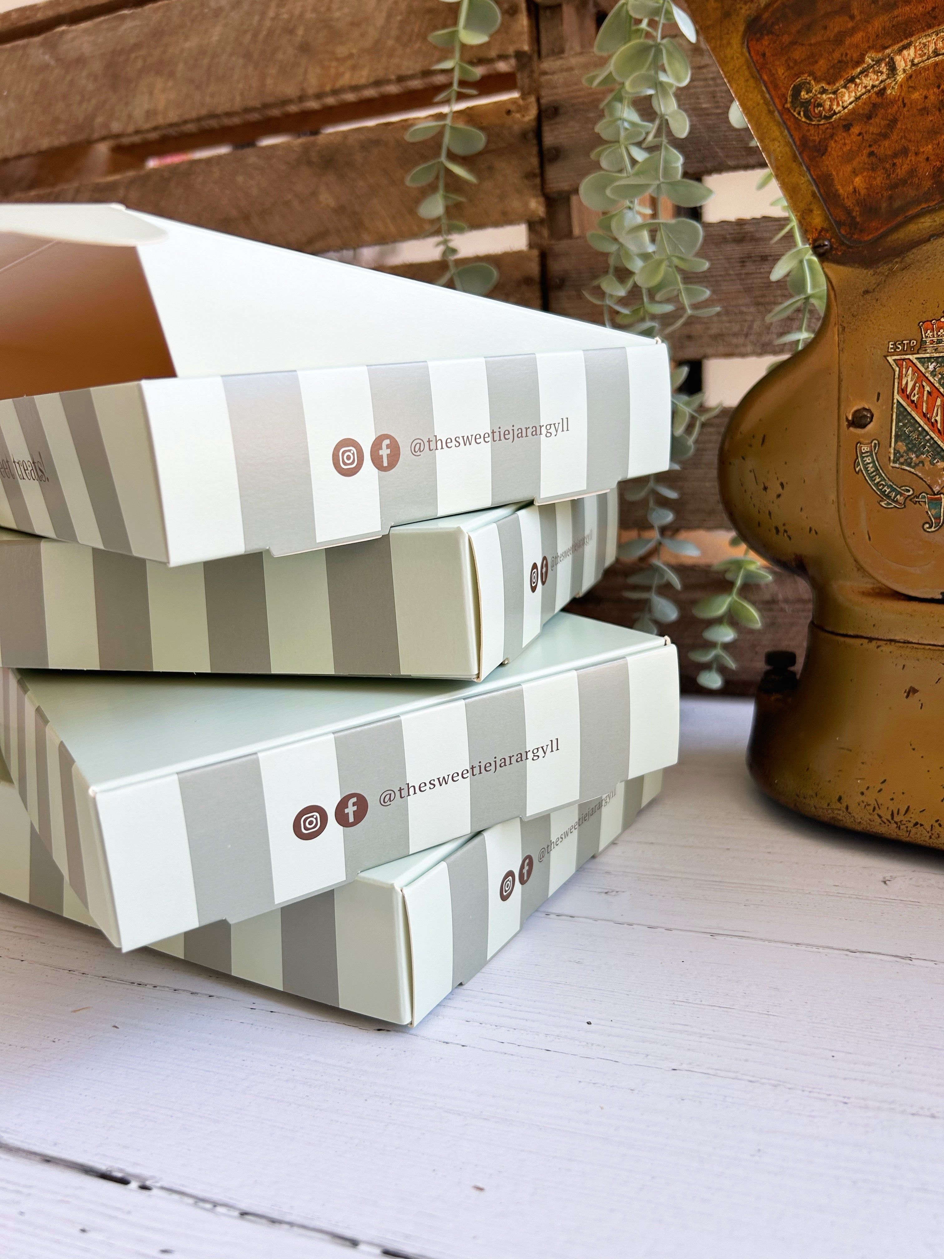 Mother's Day Pick 'n' Mix Box with Chocolate Bar image 5