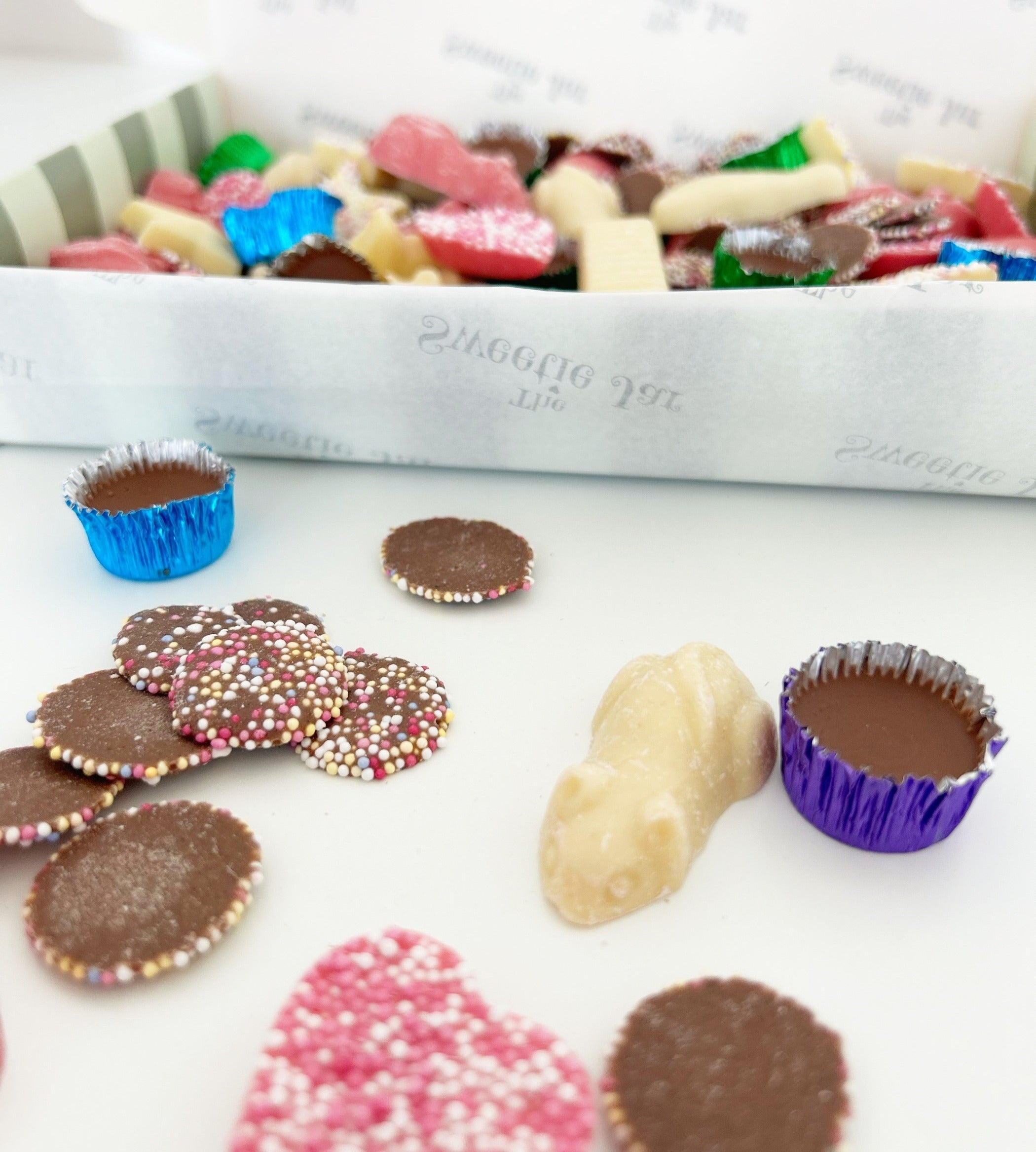 Chocoholic Pick 'n' Mix Box image 2