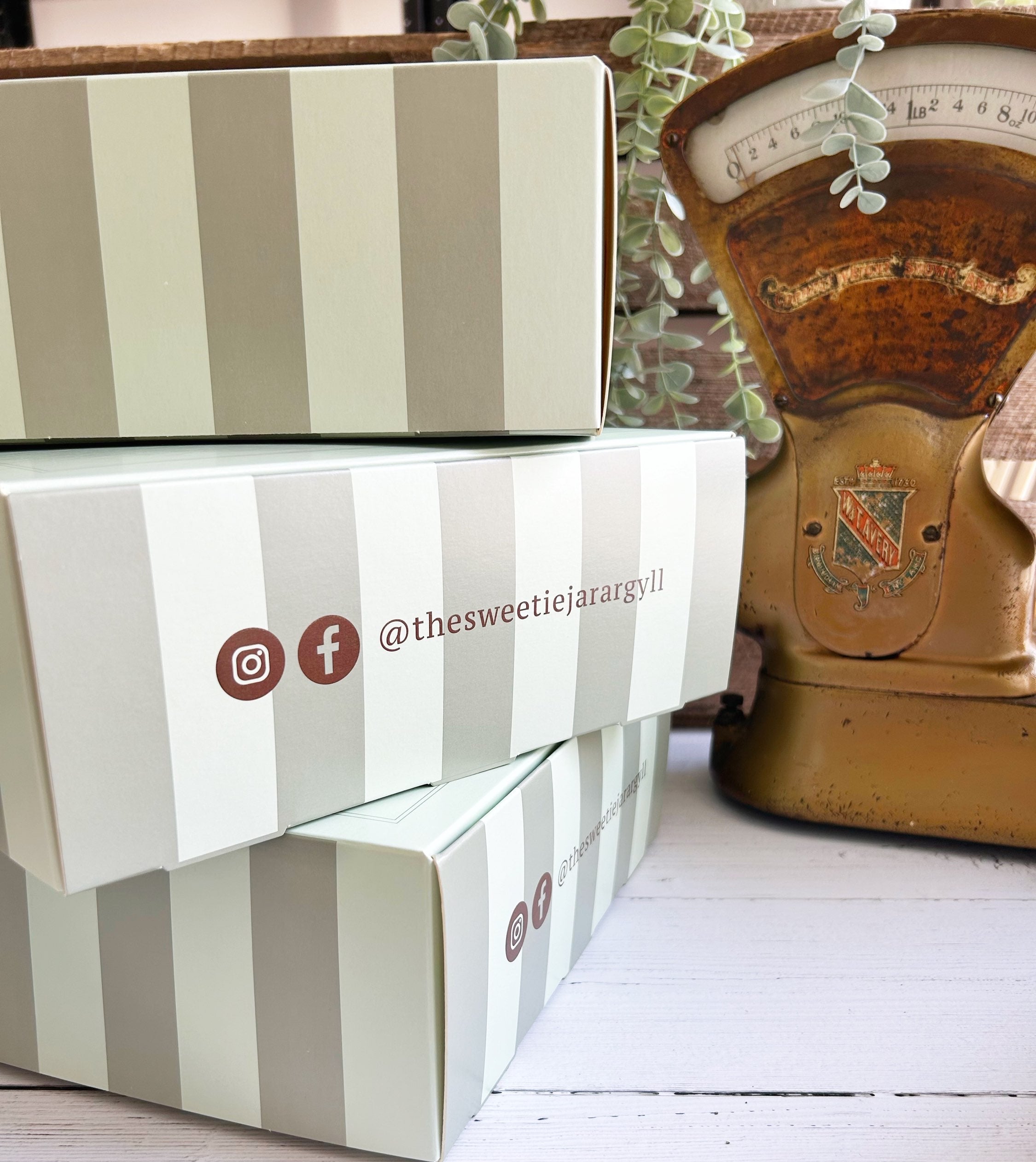 Build Your Own Sweetie Hamper image 3